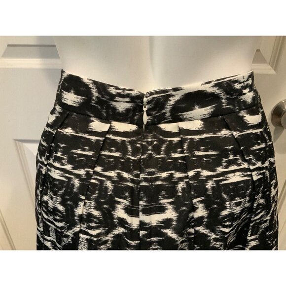 J. Crew Black & White Splatter Print Pleated Mini Skirt, Size size 2 (US) - Picture 6 of 7